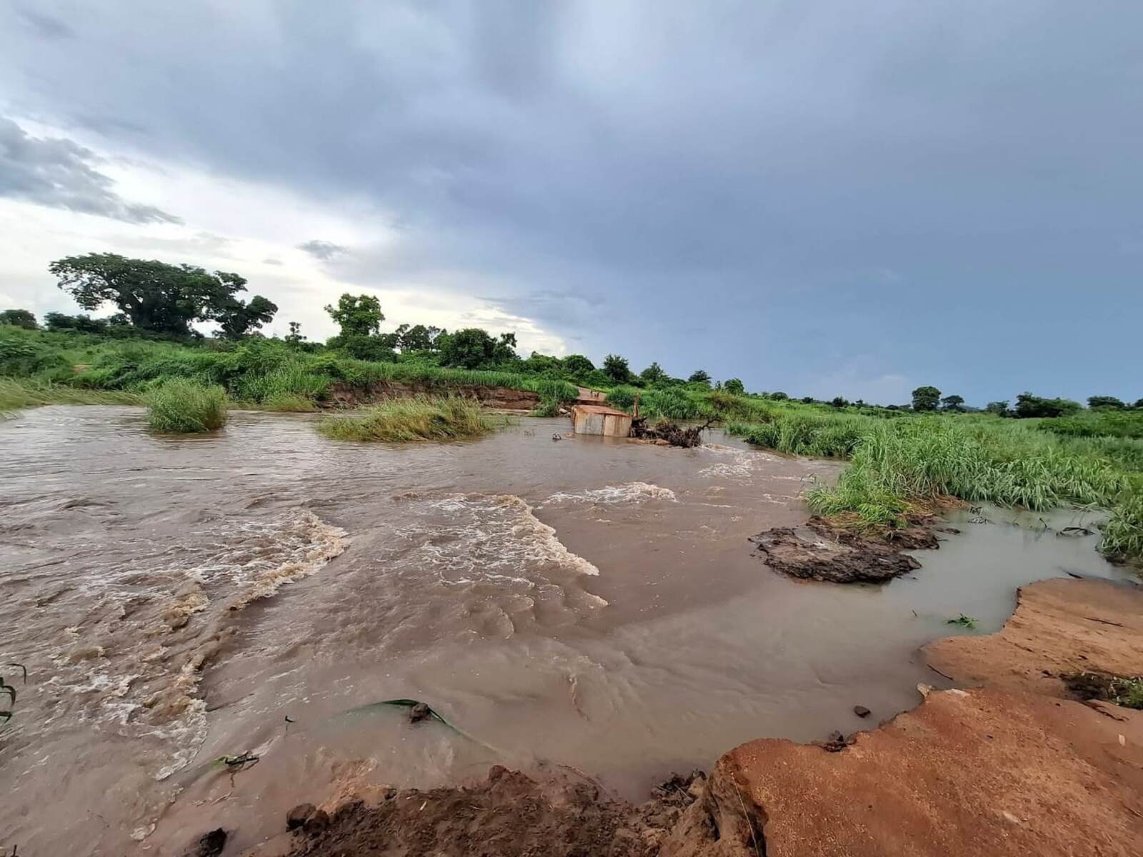 CHUVAS inundacoes 1.jpg