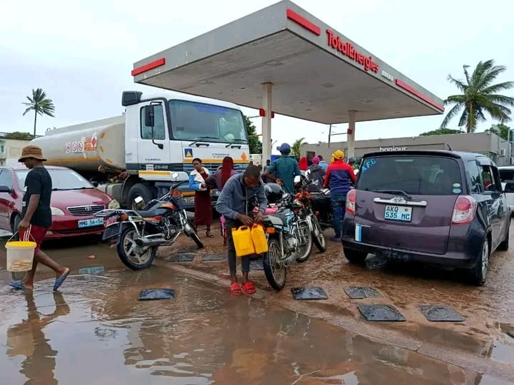 Escassez de combustivel na Macia.jpeg