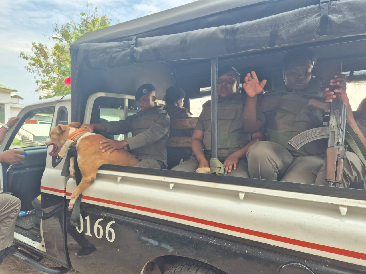 PRM mobiliza efectivo para patrulhar a praia da Costa do Sol na cidade de Maputo.jpg
