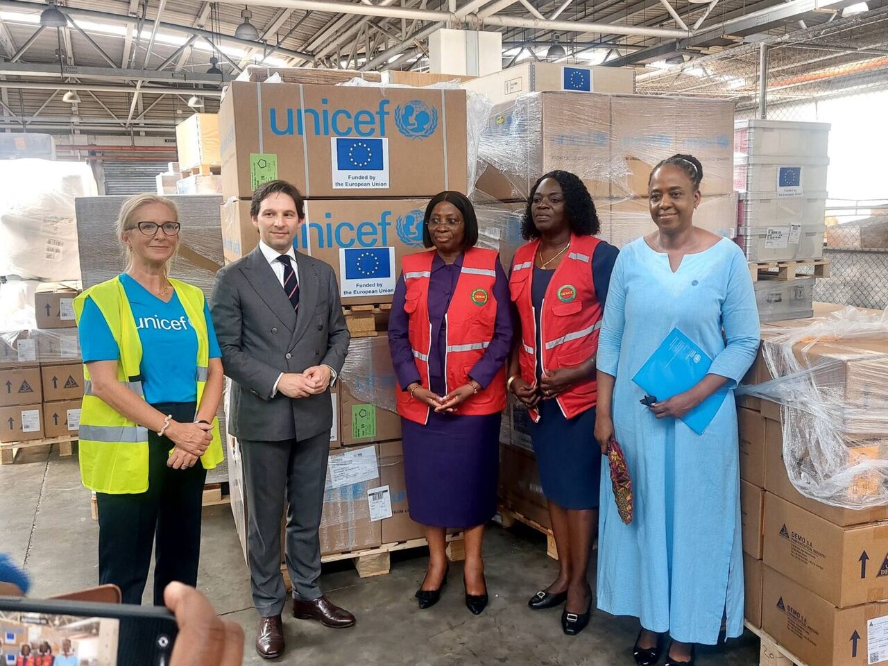 UE E AJUDA PARA CHEIAS Easy Resize.com .jpg