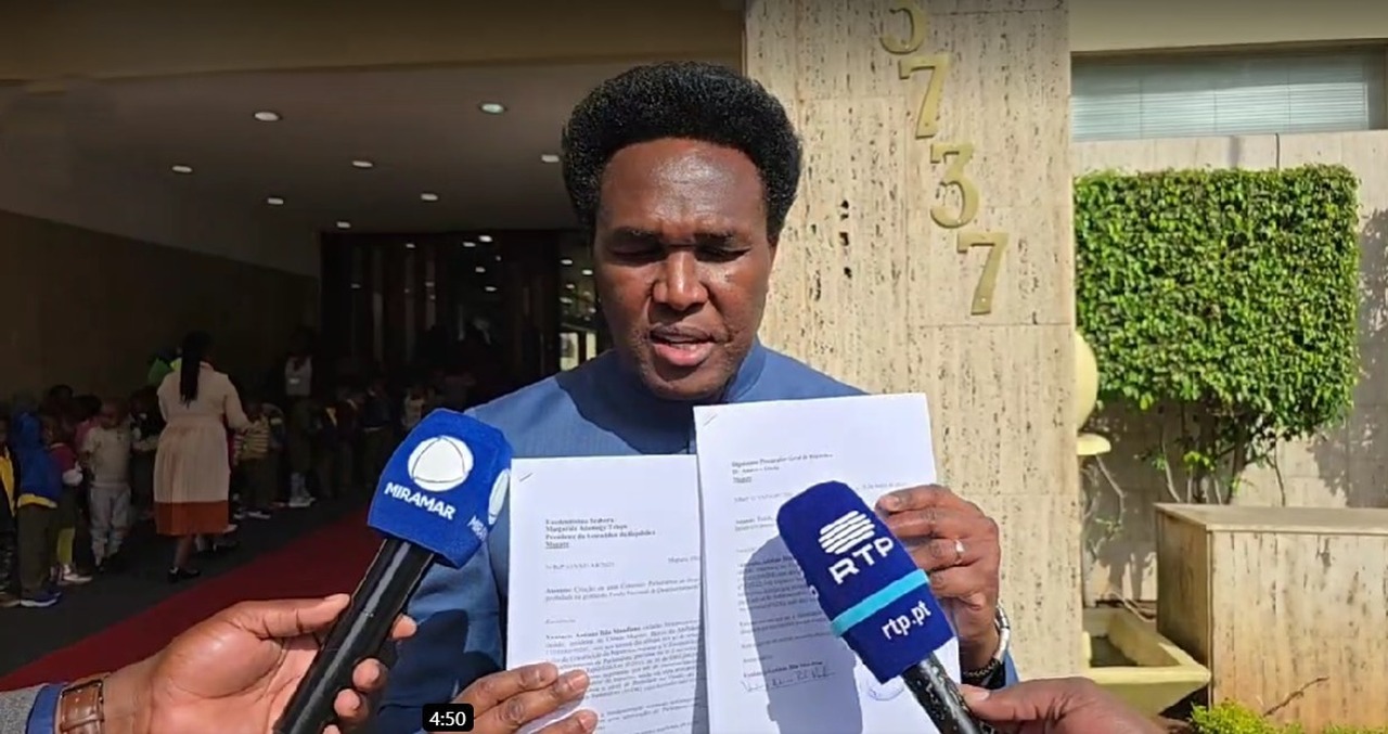 Venancio Mondlane.jpg