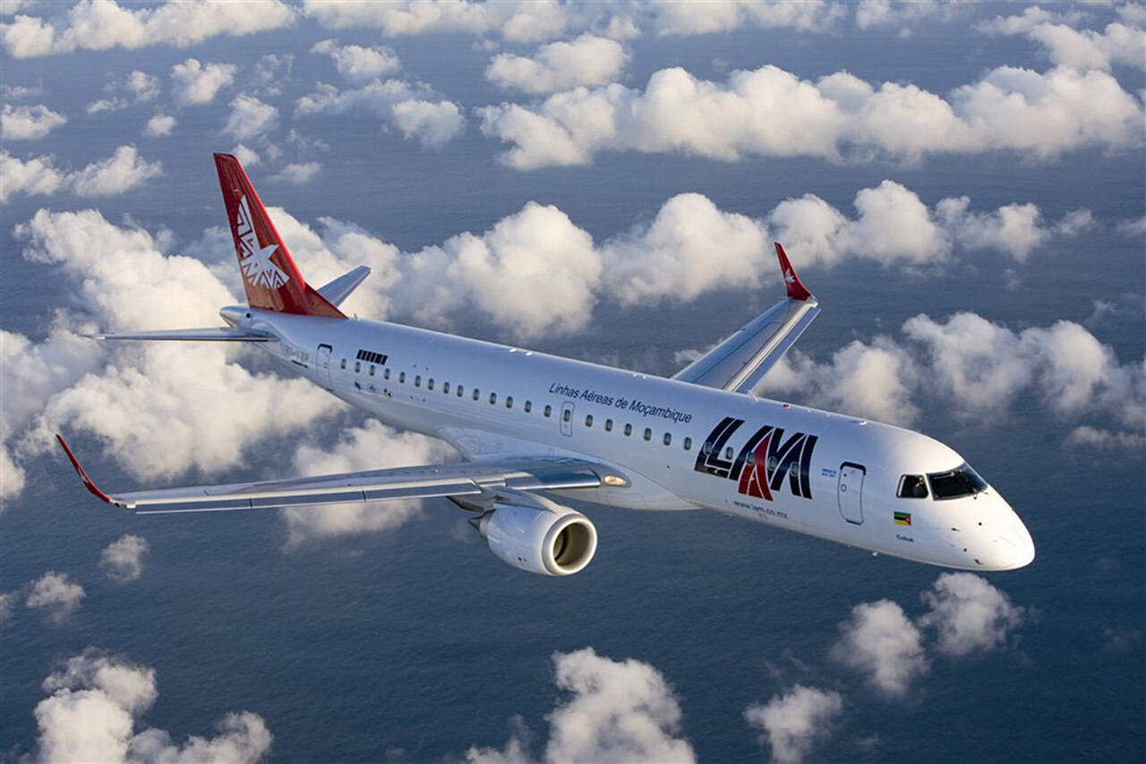 Linhas aereas de mocambique lam Embraer E190.jpg