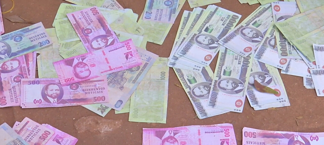 Notas falsificadas contra feitas.jpg