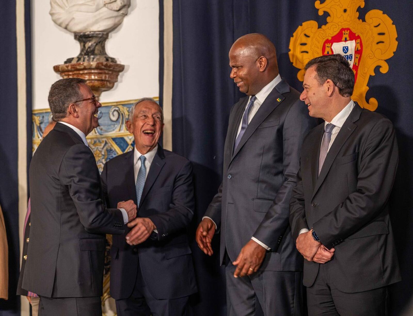 Daniel Chapo e Antonio Seguro Marcelo Rebelo.jpg