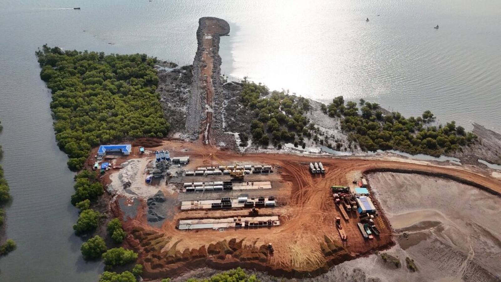 Porto de Pesca Angoche.jpg