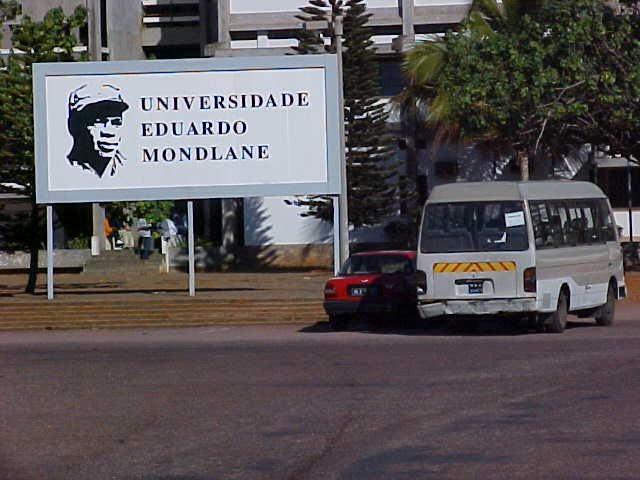 Universidade Eduardo Mondlane.jpg