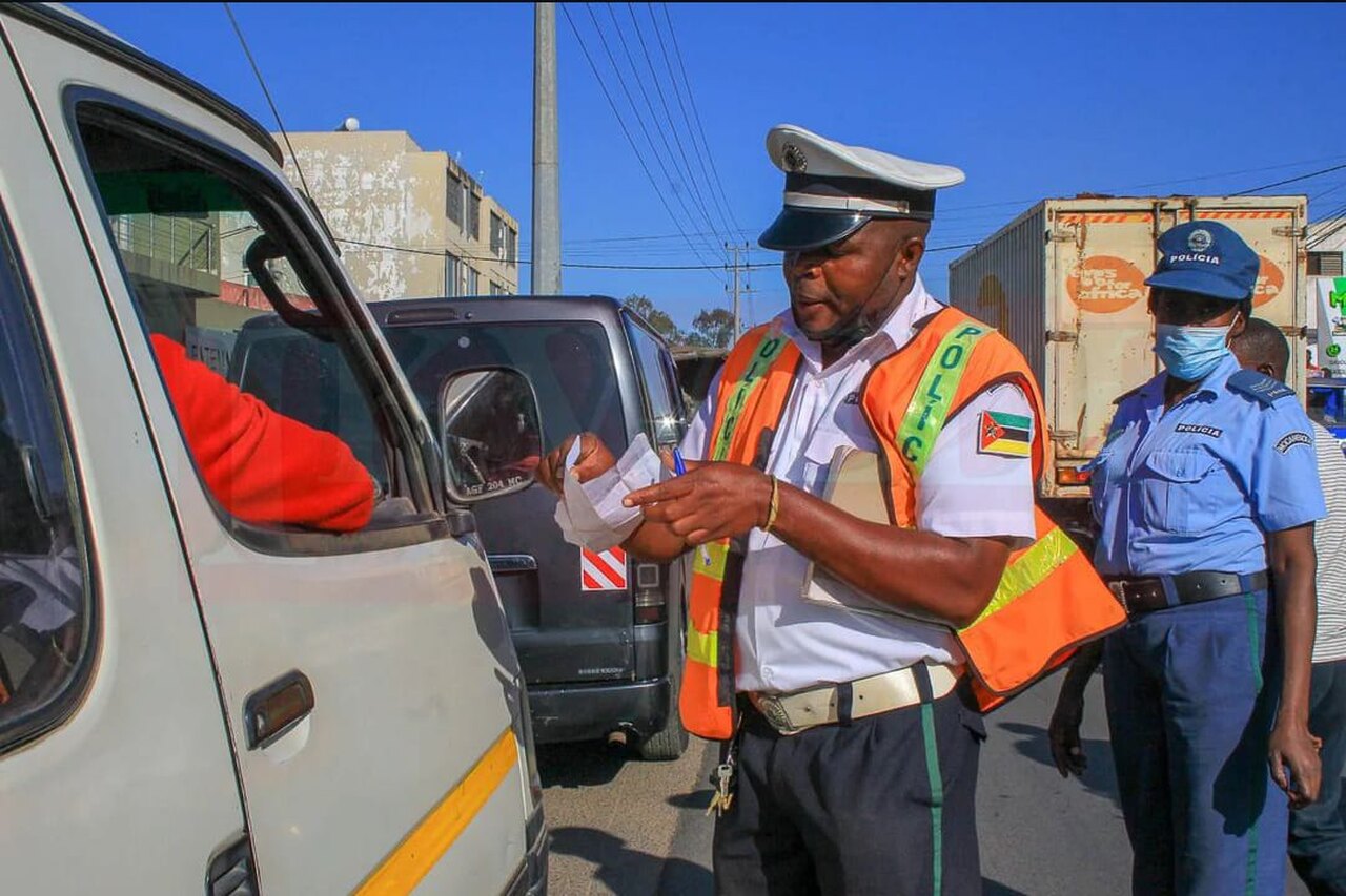 Policia de transito fiscalizacao.jpg