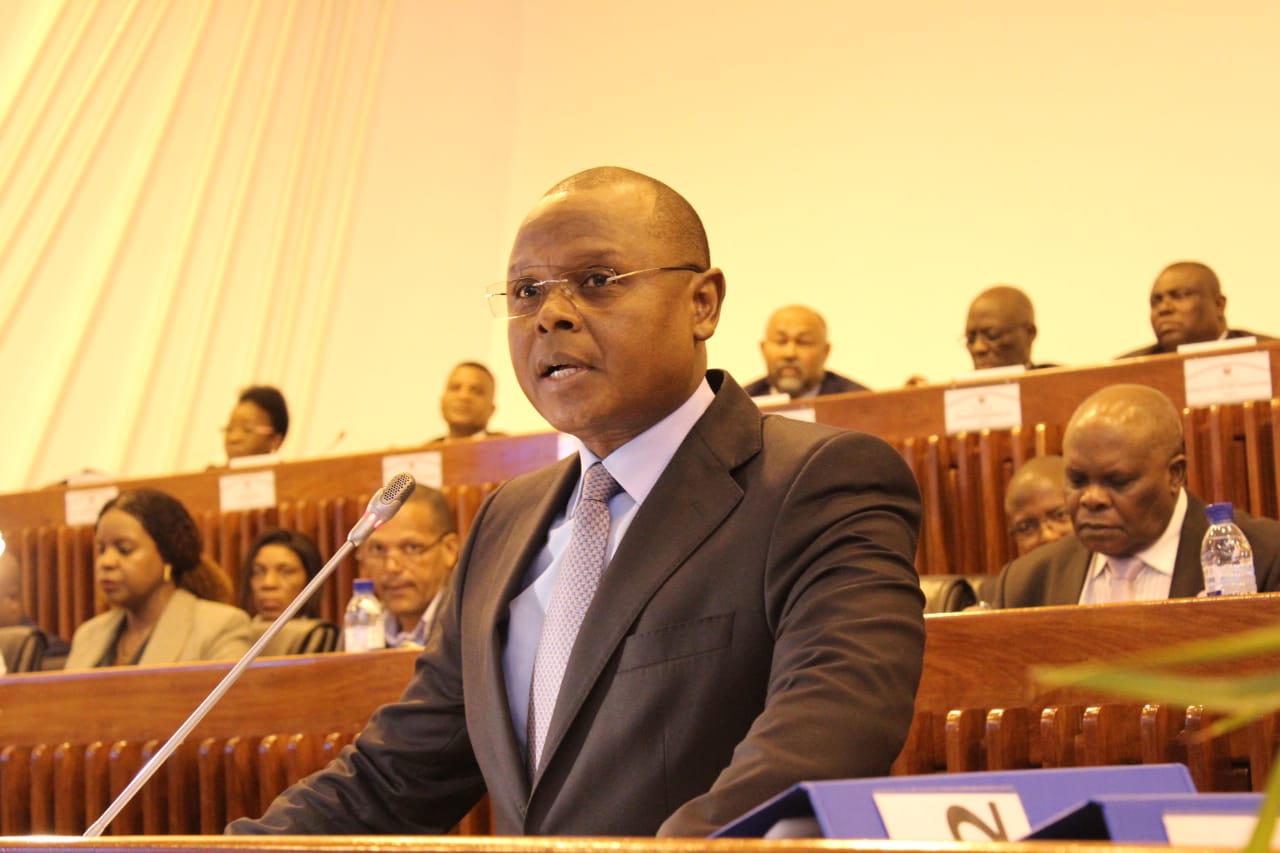 Americo Letela parlamento.jpg