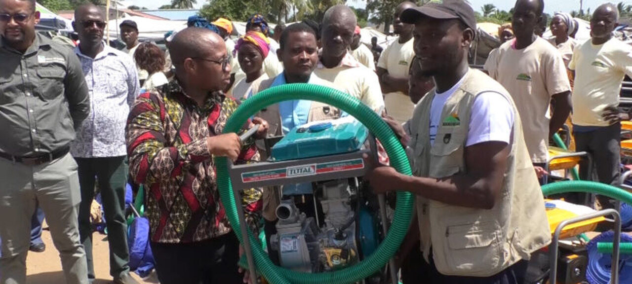 Camponeses Sofala m.jpg