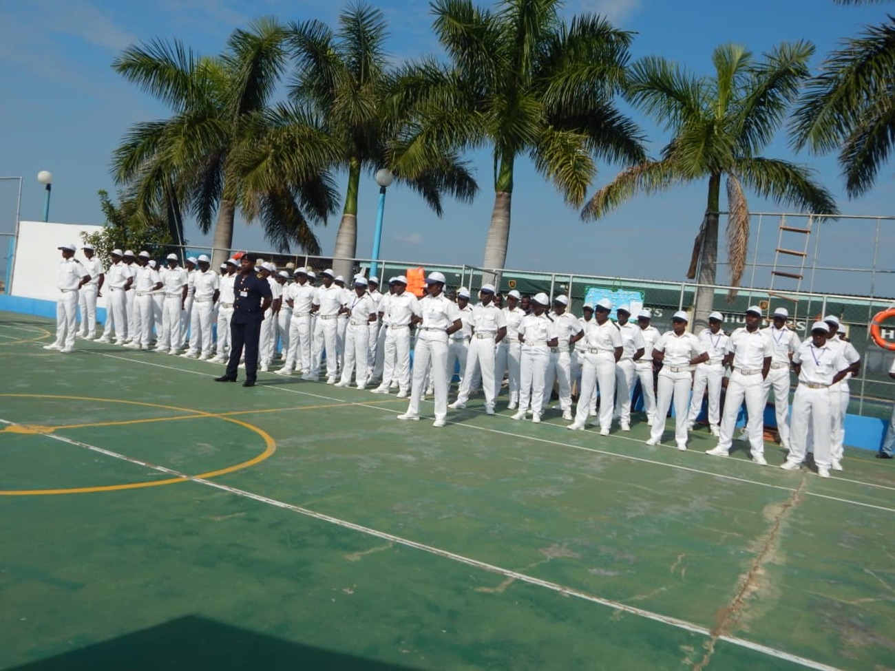 Estudantes da Escola Nautica 1.jpeg