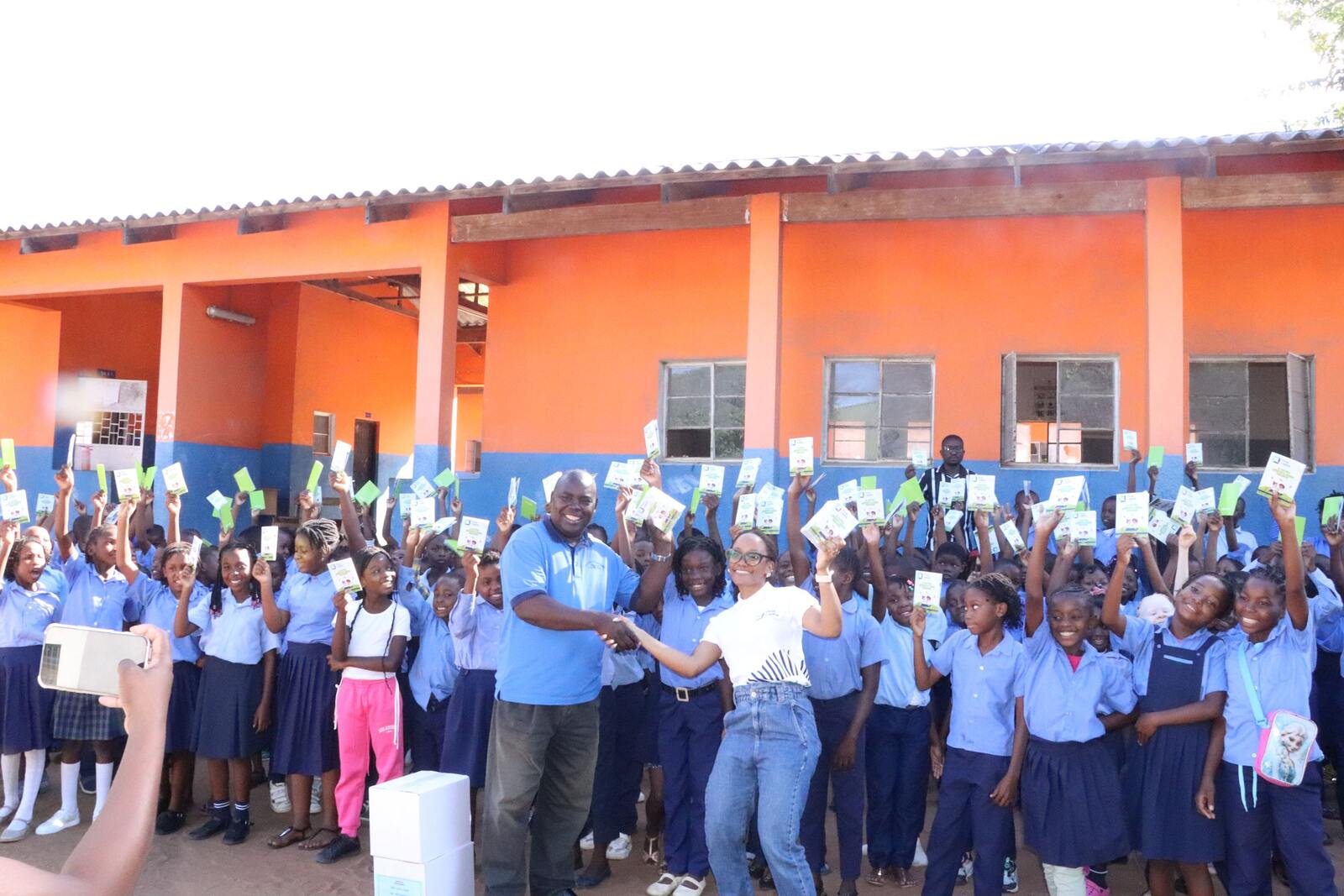 First Capital Bank e Associacao Pronwana.jpg