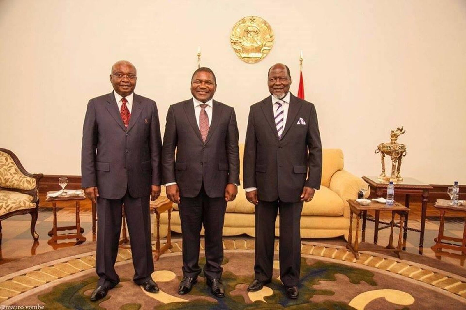 Nyusi e Guebuza e Chissano.jpg