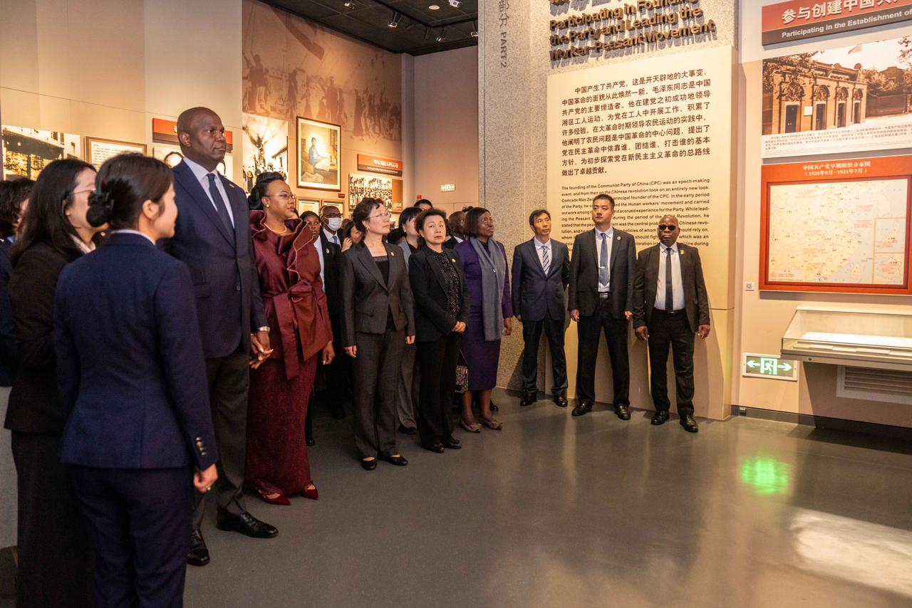 PR Daniel Chapo visita o Museu Mao Tse Tung em Changsha Hunan China5.jpeg