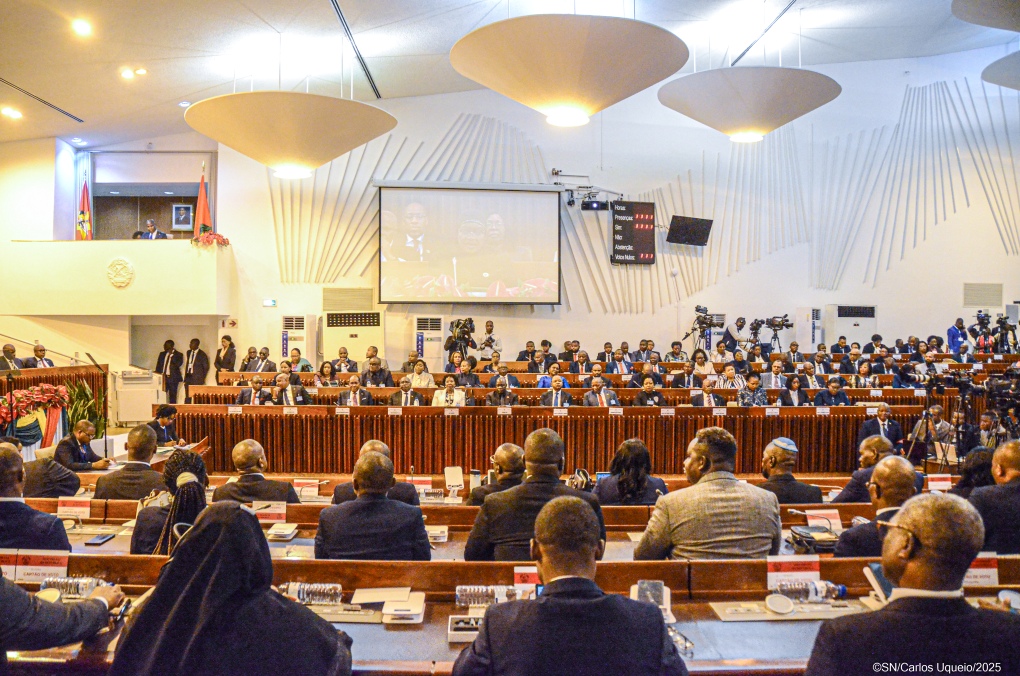 Parlamento chapo.jpg