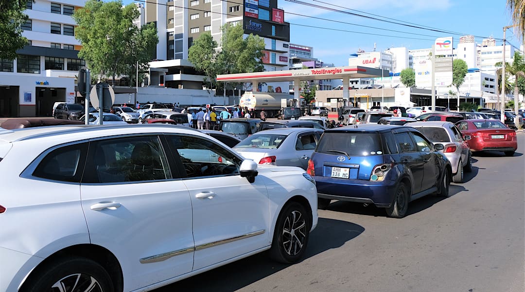 Combustivel filas crise.jpeg