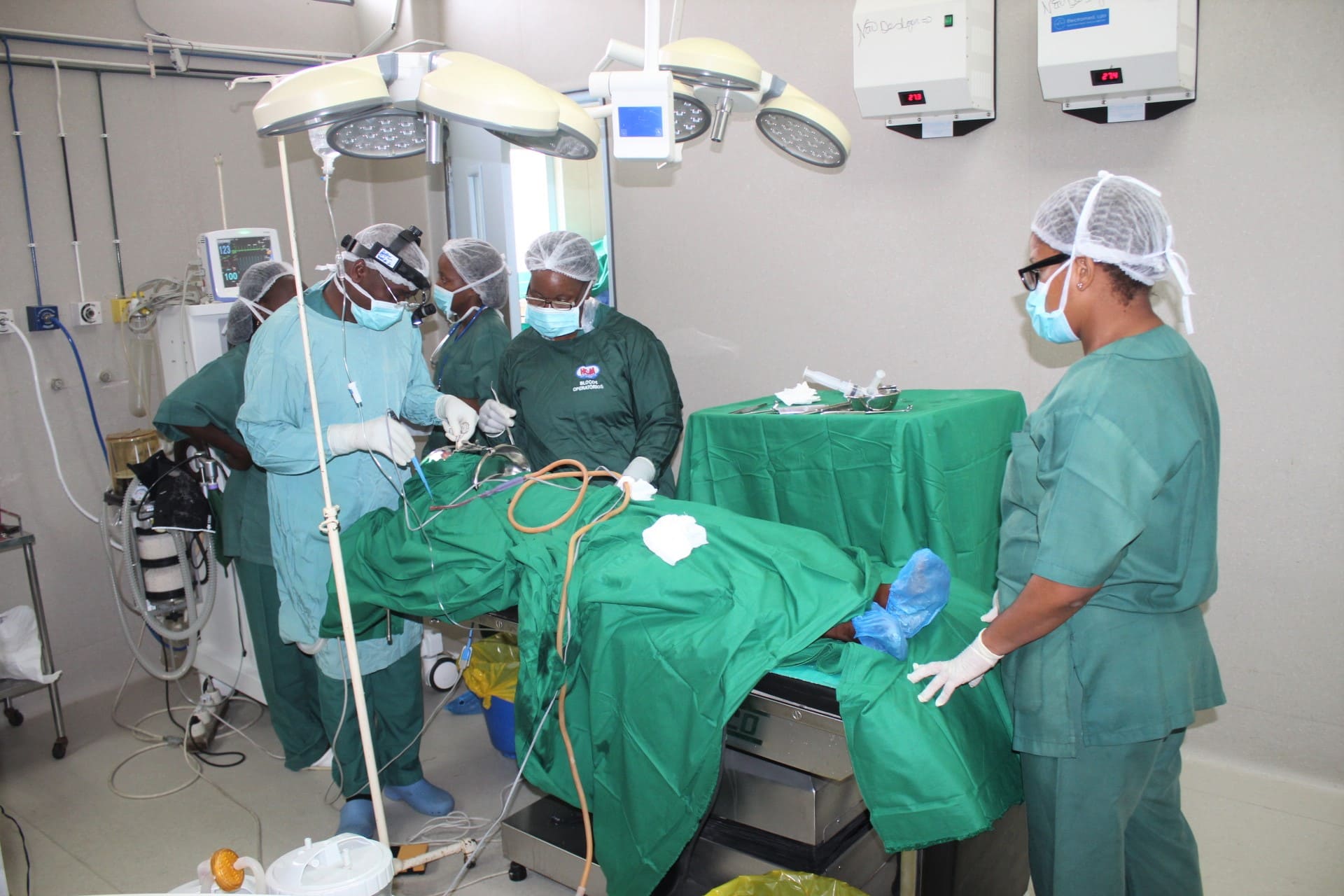 Medicos Hospital Central de Maputo.jpg