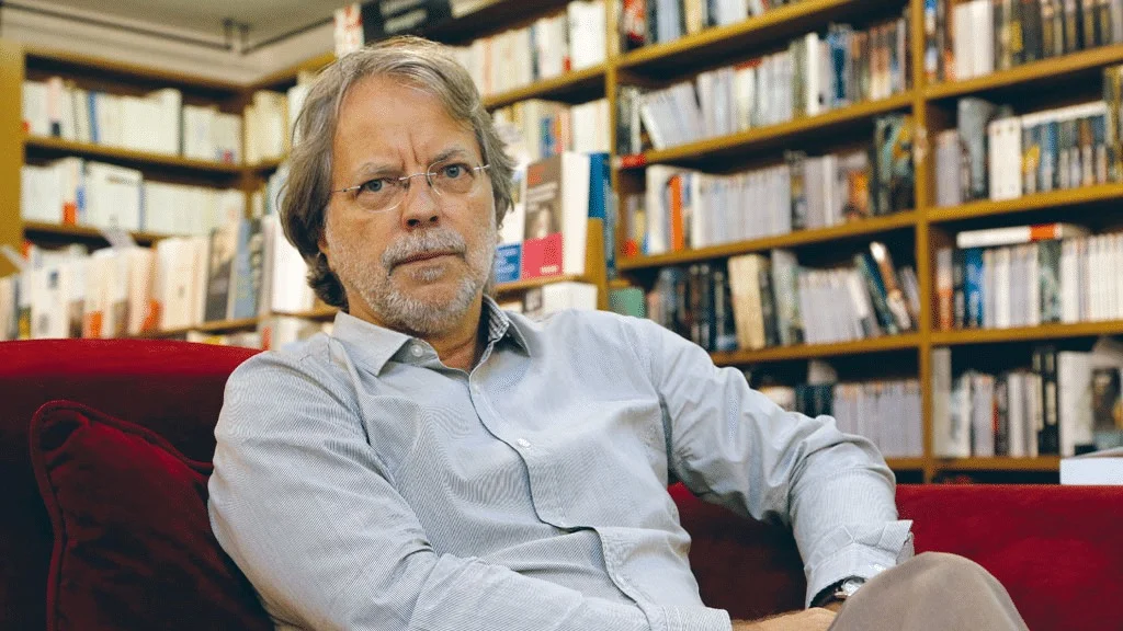 Chapo felicita Mia Couto pela atribuição do “Honoris Causa” na Hungria