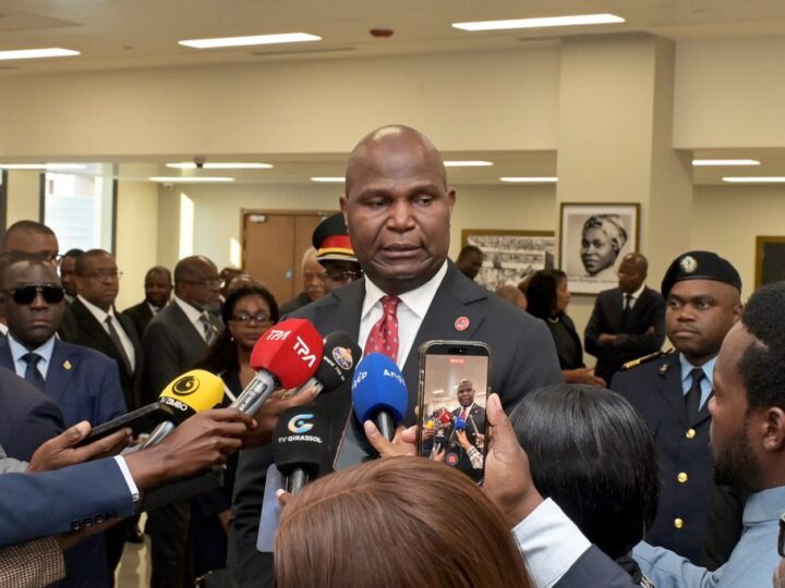 Chapo capta novos parceiros à margem da Cimeira de Luanda