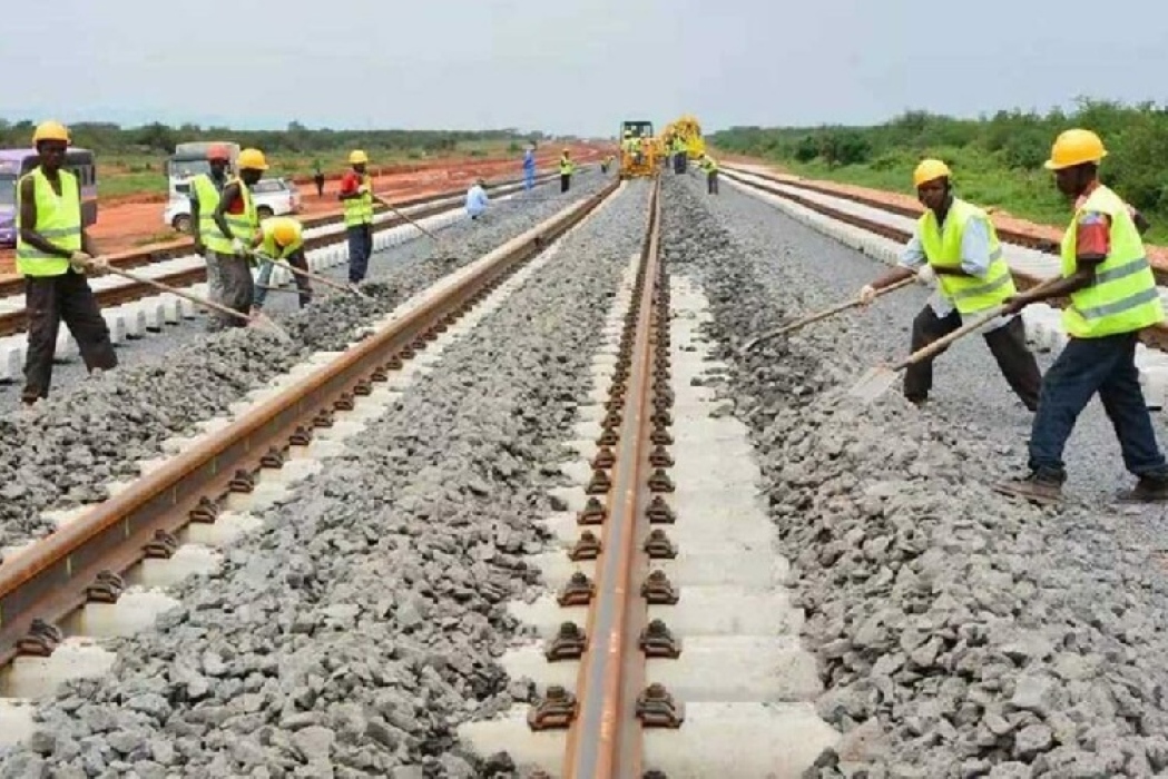 Interdita circulação de comboios na Linha de Goba