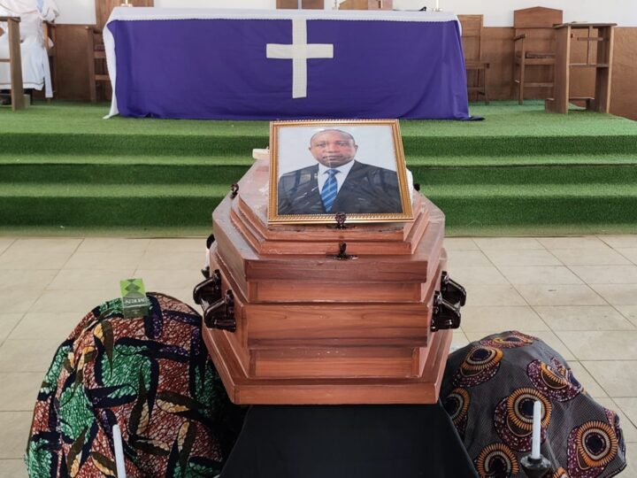 Vasco Manuel enaltecido no último adeus