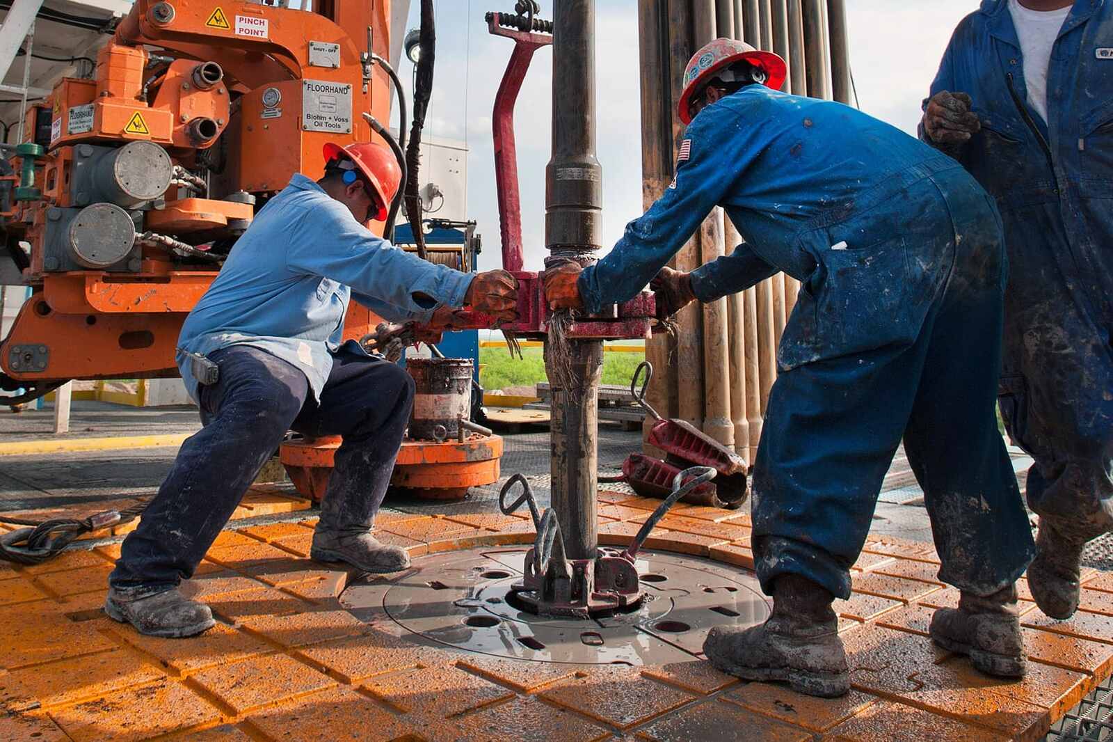 Instituto Nacional de Petróleos reforça poderes de regulação e fiscalização dos hidrocarbonetos